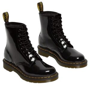 NWT Dr. Martens Shiny Black Patent Leather Boots Size 8